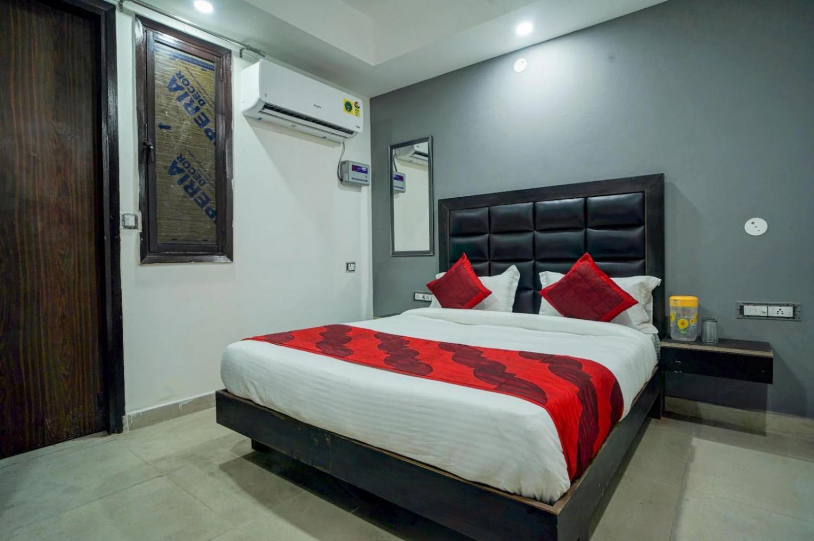 ניו דלהי Family Hotel By Pg International מראה חיצוני תמונה
